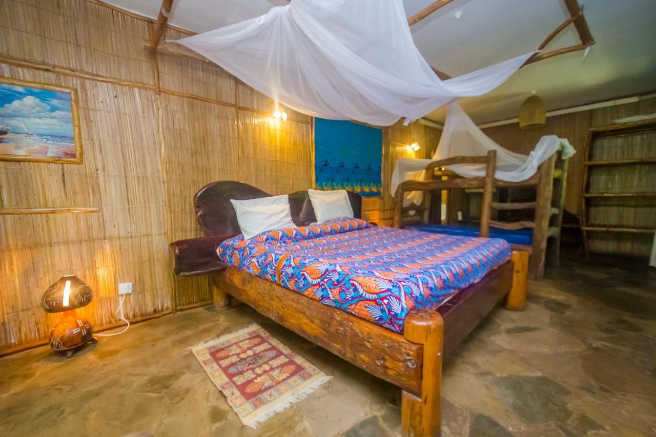Ziwa Beach Resort Bamburi Esterno foto